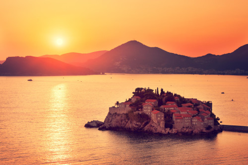 Montenegro Makes a Bid for Luxury-Home Buyers Ten years after its independence, Montenegro is drawin