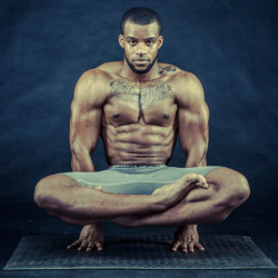 blackyogis:  Real men do yoga.