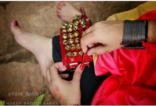 Morning Vibes ❤ #photooftheday #picoftheday #photography #anklets #chilanka #red #indianphotography 