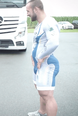 yungsexy:  yachirobi:  deadlifts-and-derrida:   dalthorn:  Robert Forstemann   I