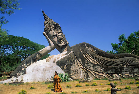 thisisasoul:  odditiesoflife:  Buddha Park Buddha Park, also known as Spirit City