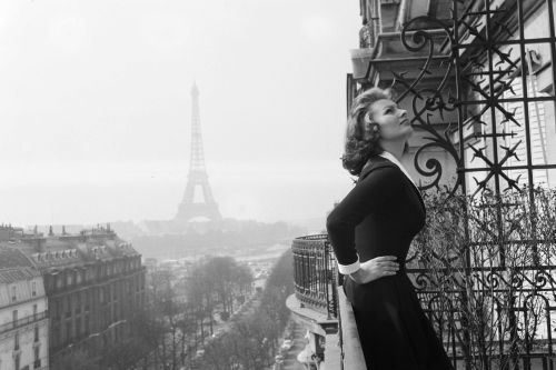 almavio:Jack Garofalo, Sophia Loren, Paris-Match, March 24, 1956  