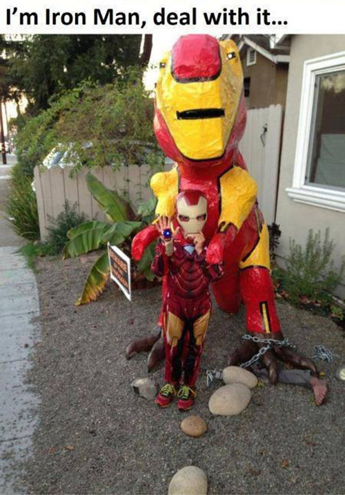 hannielove:  emoryloves:  SHUT UP I WANT A T-REX ON MY FRONT LAWN  This just makes me so happy. I want to do this 