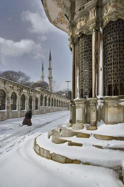 ledecorquejadore:  Istanbul Under Snow, Turkey