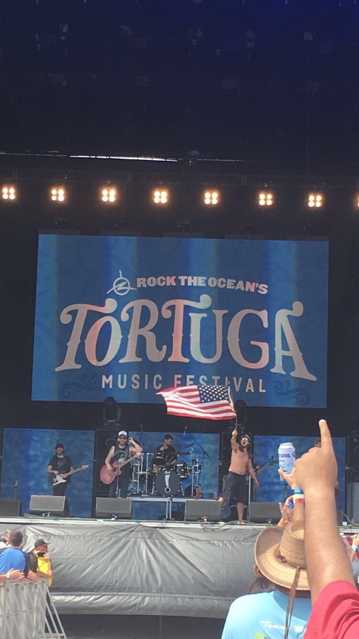 Tortuga 2017 🇺🇸🇺🇸 so fun and amazing and Kenny Chesney seriously was