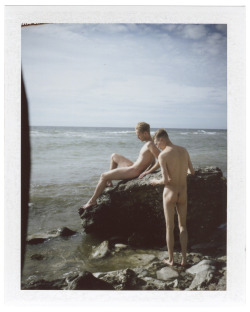 thobias: Self-portrait with Erik on the shore,