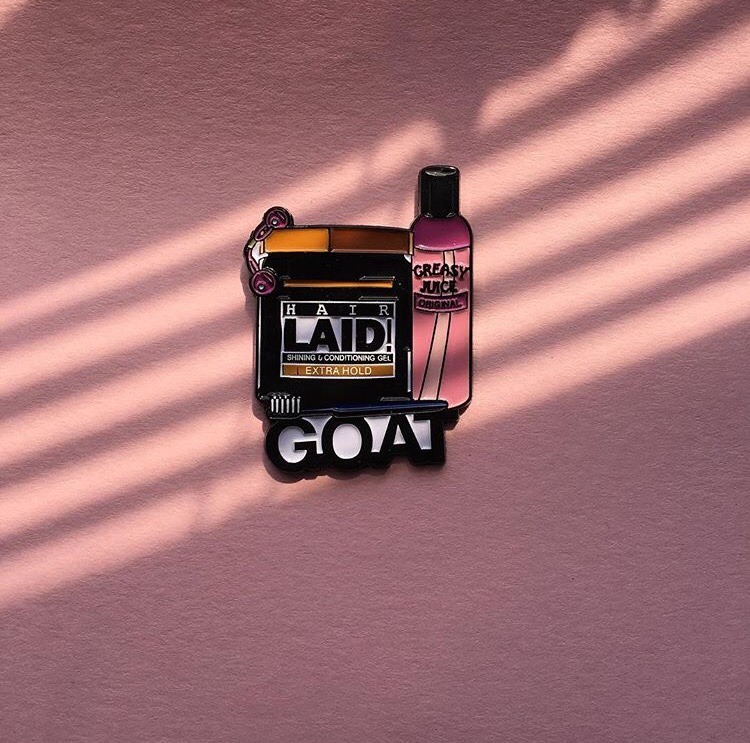 black-exchange: Coloring Pins  www.coloringpins.com // IG: coloringpins  ✨ Adding
