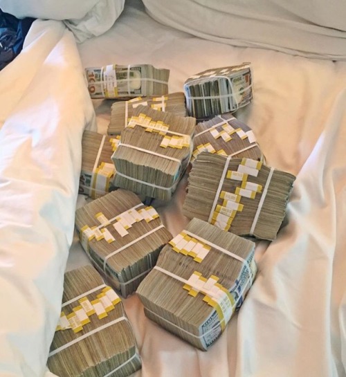el-trap0:Where’s the money bag when ya need it ?