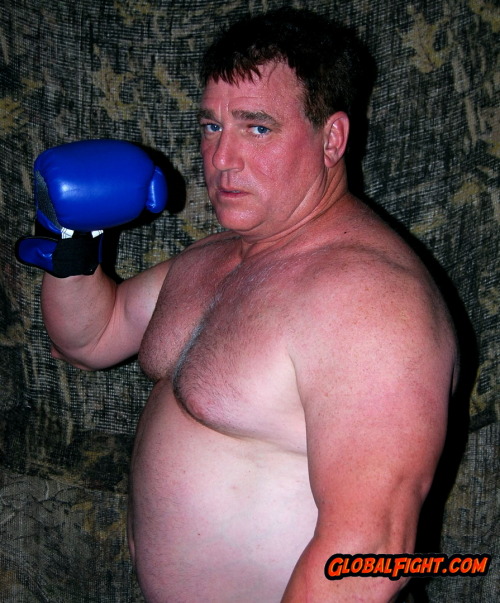 Big Arms Musclebear Boxer from GLOBALFIGHT.com galleries