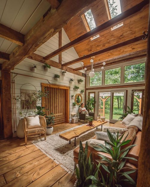 saxiquine:  wild-cabins:    Chris Daniele     Lovely 🤩
