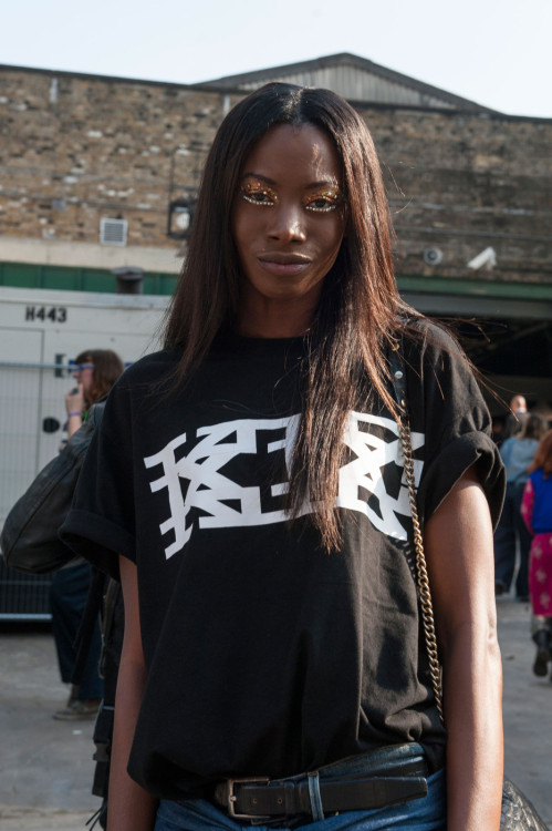 deactivatedmichiko-malandro: Street Fashion at London Spring 2015