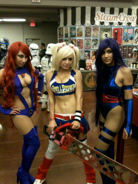 Jessica nigri as lollipop chainsaws