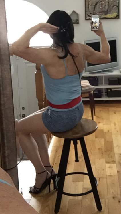 yayola50: Feeling sexy @andrea-tmblrgirlsclub @crossdressgirls