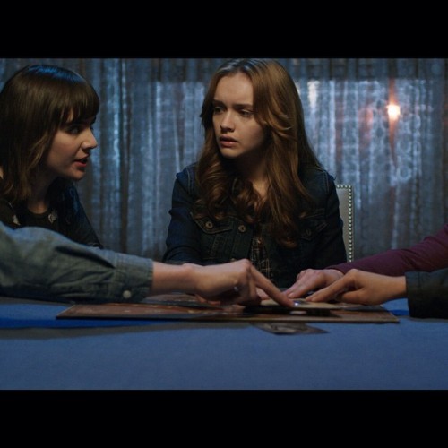 Day 22 of the horror challenge, we take a look at one of the worst horror movies of 2014. Ouija is o