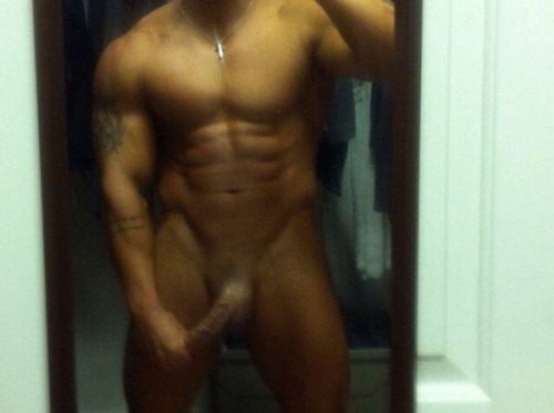 exclusivekiks:  Sexy muscle guy - Damon Danilo adult photos