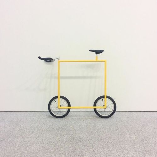 soudasouda:New take on riding via diogo odias (1)- bike, design Posted to Souda’s Tumblr From the Pi