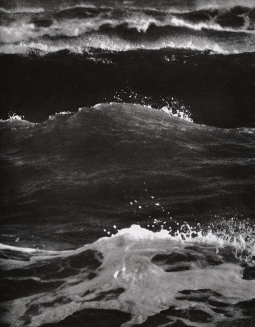joeinct:Stormy Water, Photo by Nina Leen, 1959
