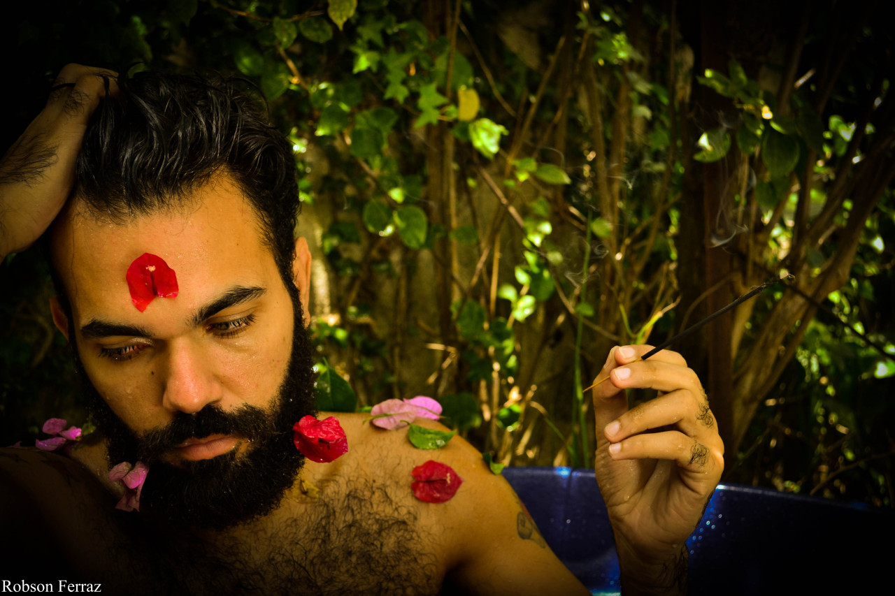 queersense:  Guy in the nature &ldquo;O homem na natureza e ao natural&rdquo;