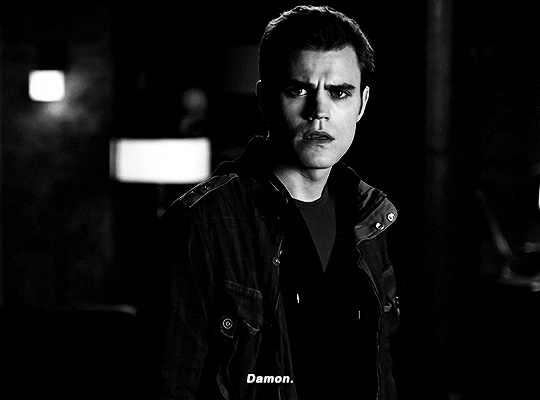 THE VAMPIRE DIARIES — 1.01 "Pilot"