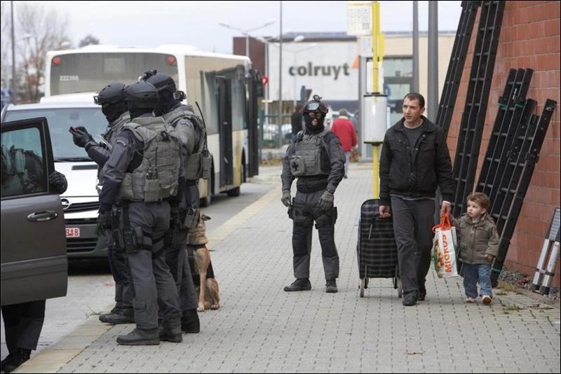 opdownrange:  French Federal Police in their raid SUVs.
