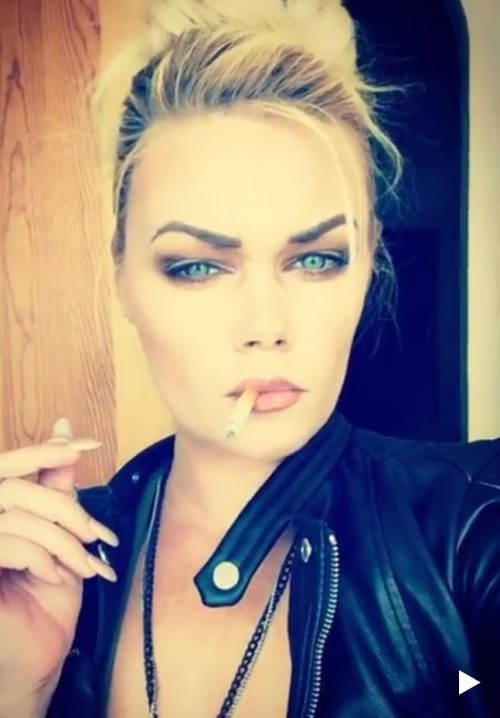 sexynastyanddirtythings:Gorgeous