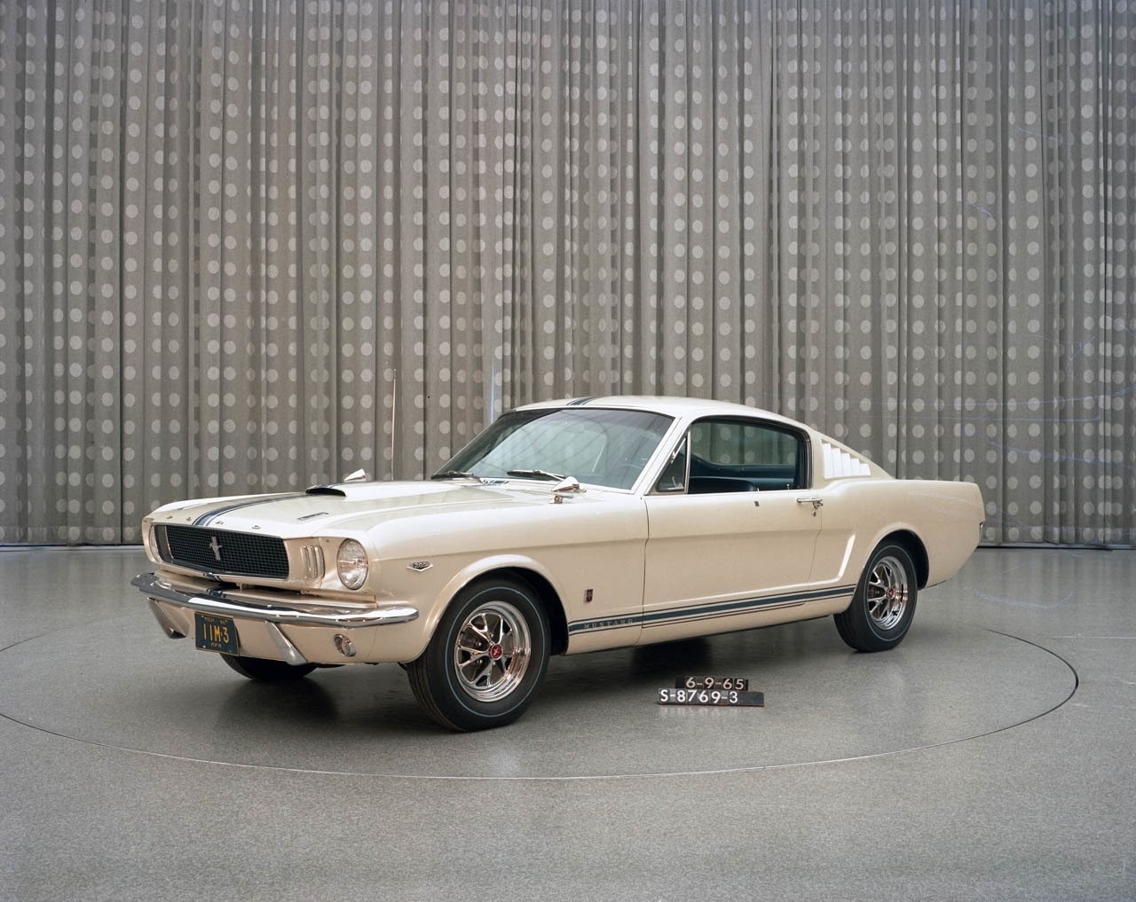 futuramobiles:  1964 Edsel Ford Mustang