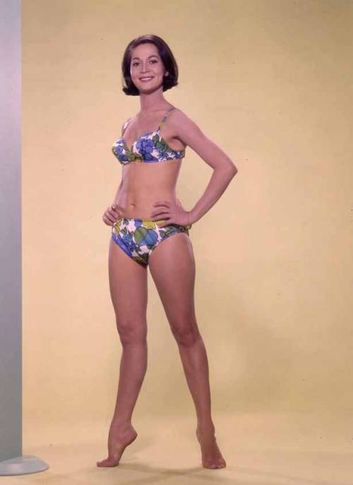 wholesalemoney: Nancy Kwan