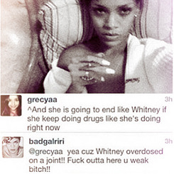 beyoncespenis:  rihannafntys:  Rihanna + Instagram comments  YOU STRETCHED MY FOREHEAD!!!