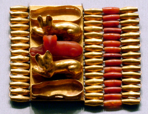 Cuff bracelet with cat amulets from the reign of Thutmose III, 18th dynasty