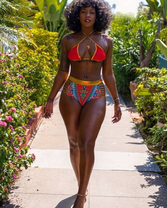 hissunnysub:  csmitty4u:  afrodesiacworldwide:    CHECK!!!  Lawd!!!