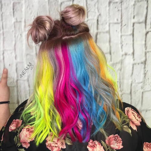 stuffgurlswant:  Rainbow Hair That Magically Hides Under Natural Hair Becomes The Latest Hair Trend The latest contemporary hair trend that lets you flaunt your natural locks while inconspicuously hiding brightly colors hair is the Hidden Rainbow Hair. 