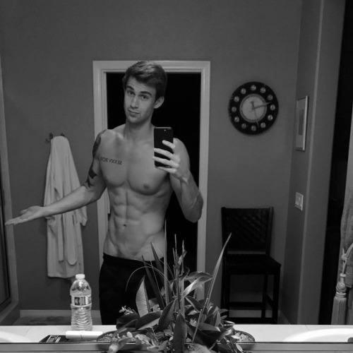 boyzoo:  Miles Reza