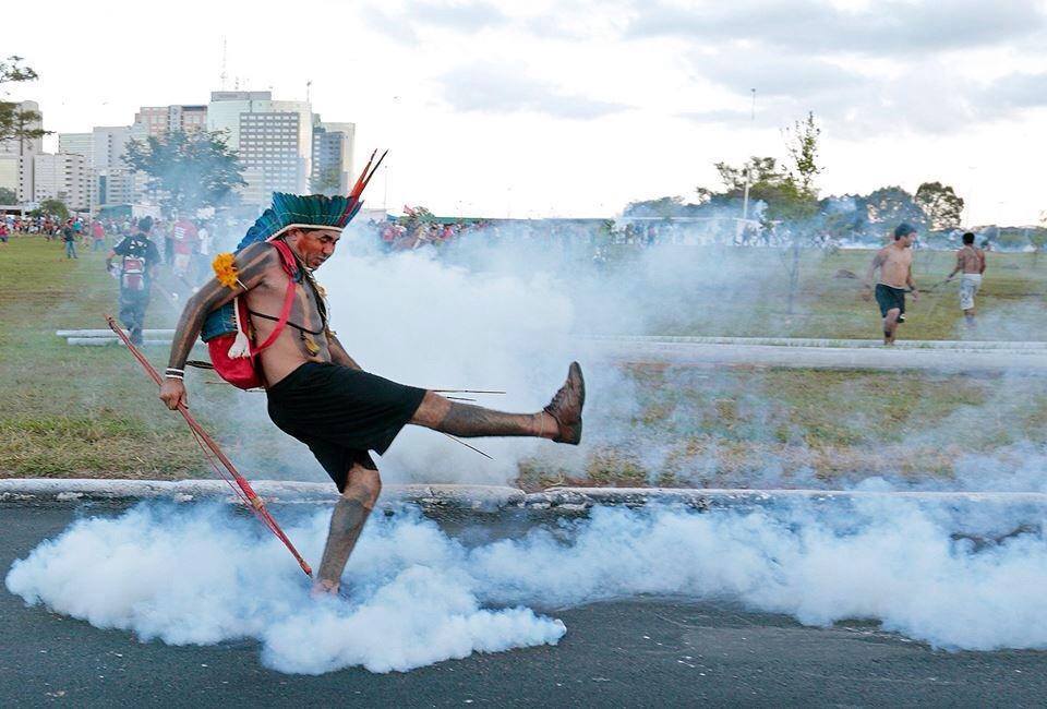 dandycapp:  27/5/14 ‪‎Brasilia‬ ‪#‎Brazil‬ - Clashes between indigenous