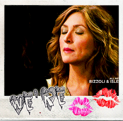 imfiercenfeelingmighty:  Rizzoli &amp; Isles: Internal monologue.  
