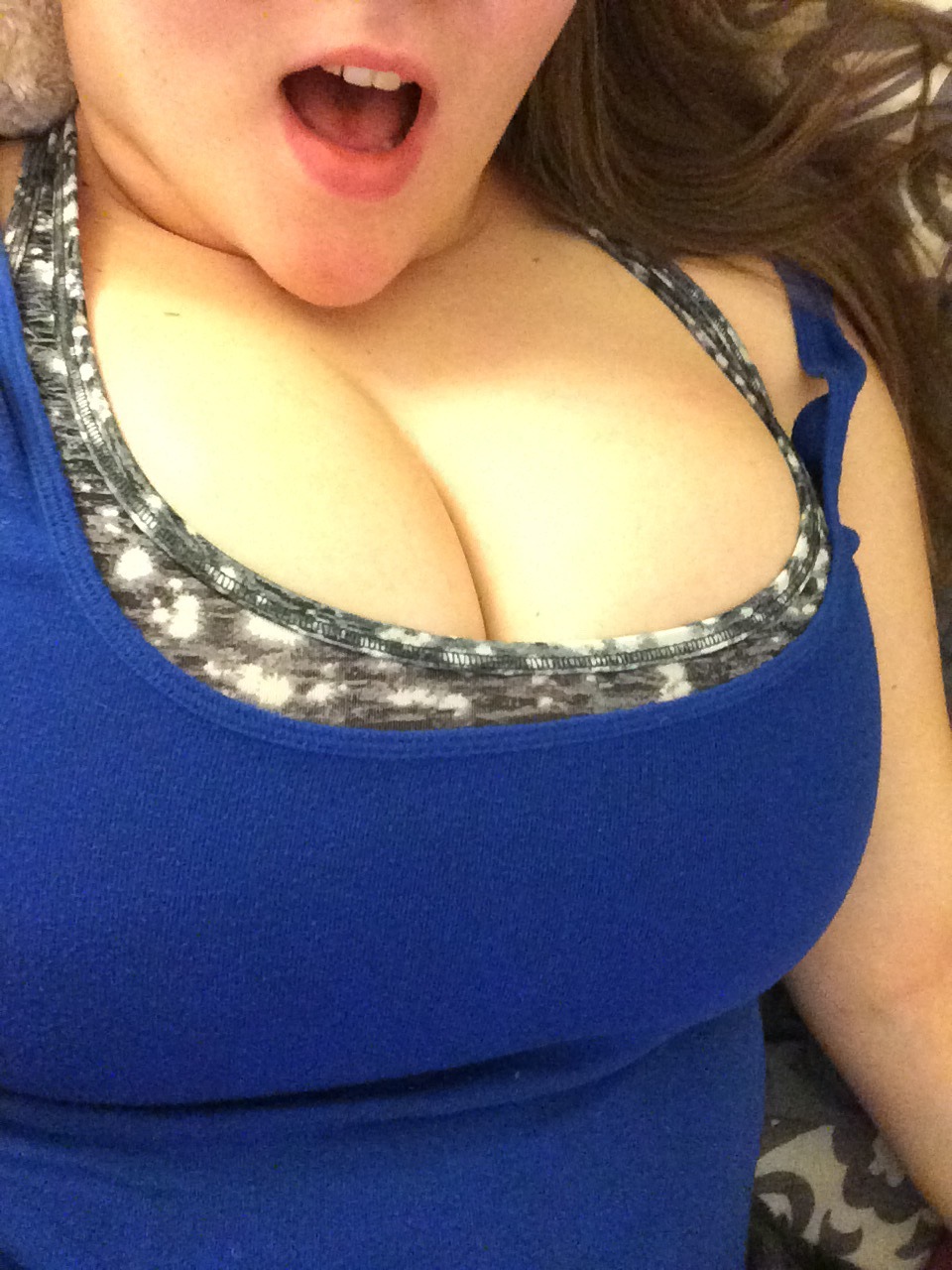 emchris44:Sports bras suffocate my tits to the extreme hahaha