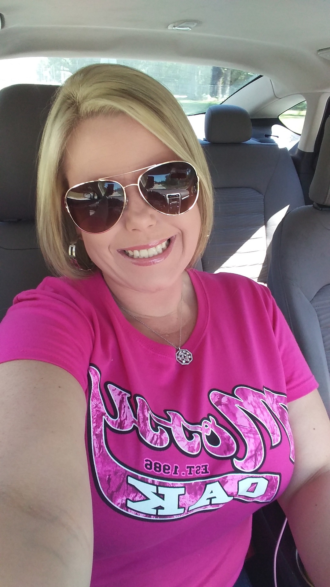frkysexymom33:Thursday selfie fun!!! 😁🙊🙉🙈