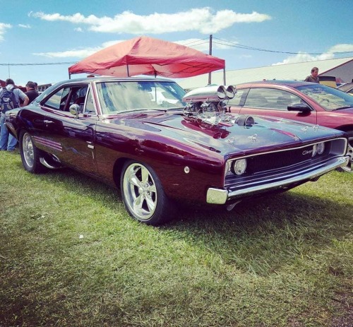 jacdurac:  ‘68 Dodge Charger “BLOWN”