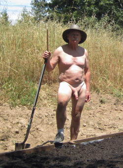 oldsmoothy: Nude gardening Thank yopu Bob