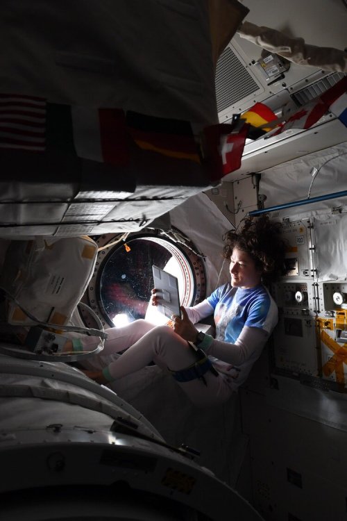 Introducing Astronaut Story Time – from Earth! ⁣⁣Tomorrow and each weekday at 4 p.m. EDT, record-bre