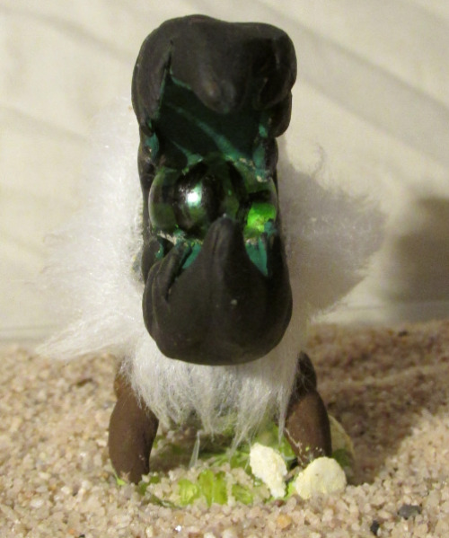 rebexorcist:  Fluffy tiny Centipeetle! 