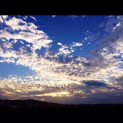 rukes:  Some #tomorrowworld #cloudporn #sunset