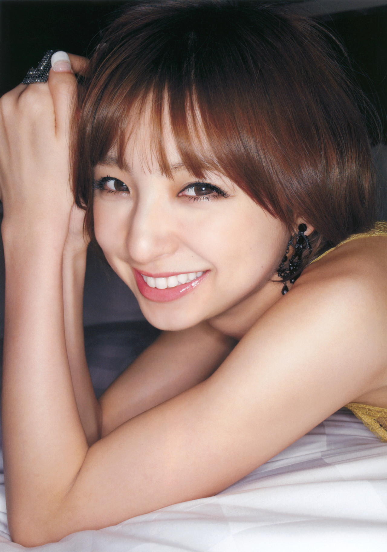 voz48reloaded:  Shinoda Mariko photobook 「Memories」