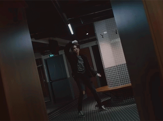 1a80771e03a7778da6637d0951938d3e7dc15fd8.gifv