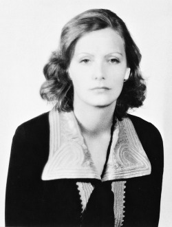 camillejaval:  Greta Garbo’s passport photo