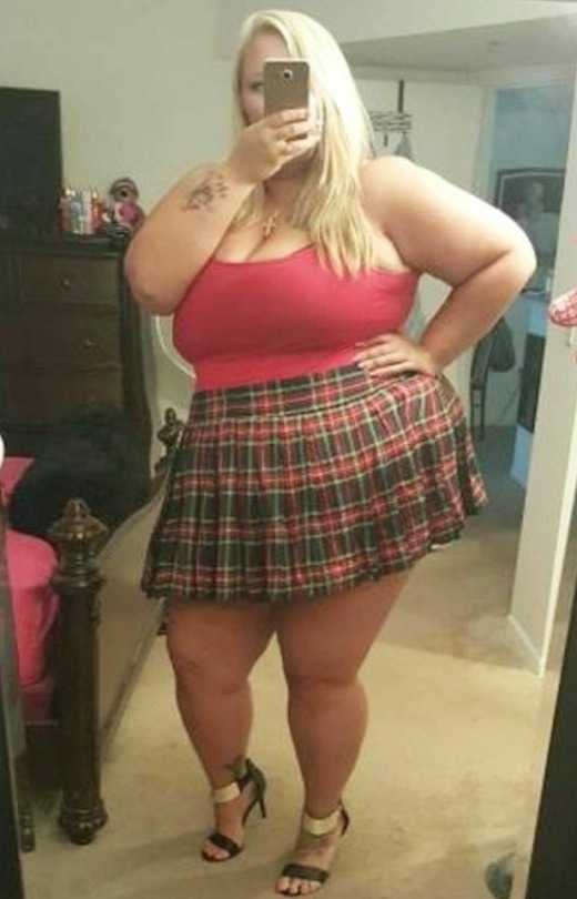 speck60:  fatheels: sammylikey:  👠👠👠Fat Heels❤️❤️❤️❤️   Sexy body 