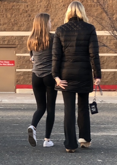 pornsugar: mother and daughter. Part 1 The mother was suspicious.