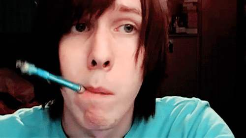 howellz:every amazingphil video: 5/?: lonely day - system of a down