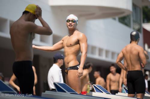 merlionboys:Fan Submission: “hot water poloist, and a medical student no less ;)” Look at those merman lines. Mr future doc definitely qualify as a Merlionboy no less too. ;) http://merlionboys.tumblr.com/