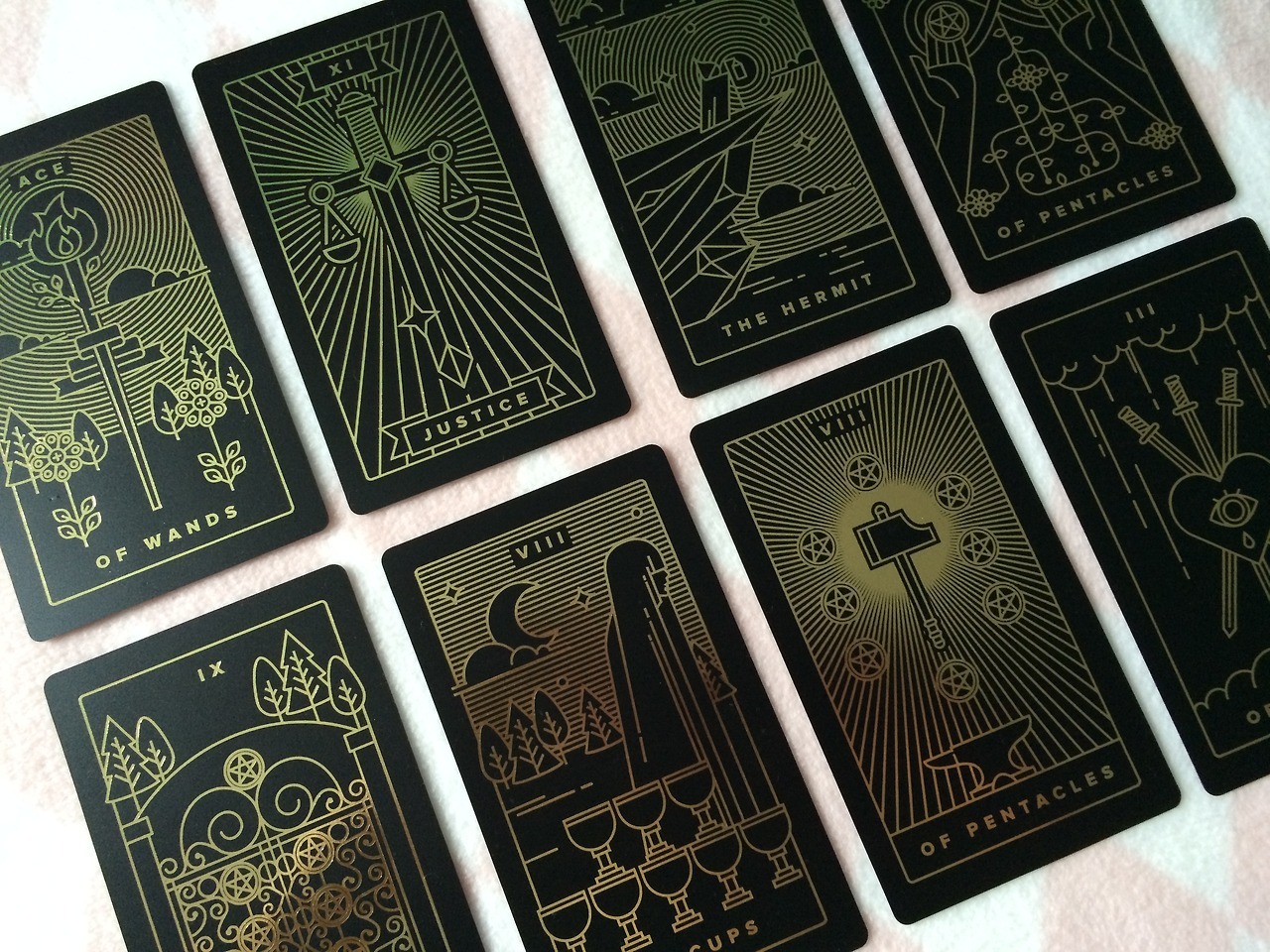 screamingbasement:  thesqeekykiwi: thecrossstitchwitch:  🌟THE GOLDEN THREAD TAROT🌟