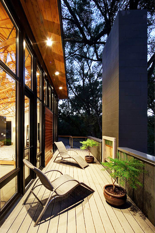 life1nmotion:  Midvale Courtyard House is a renovation project undertaken by Bruns Architecture.